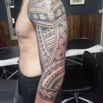 Polynesian-style full sleeve